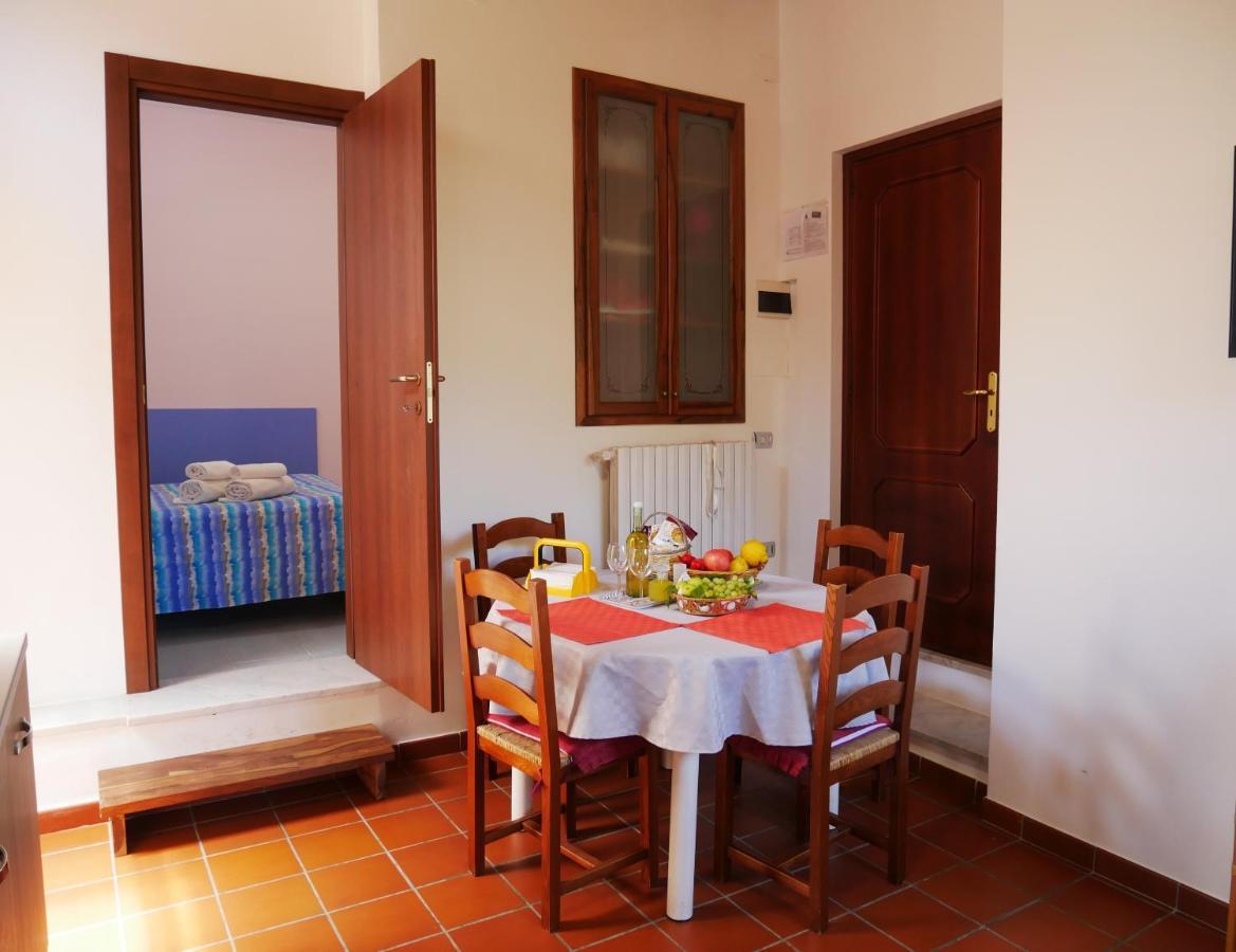 Olindo Apartment E Cristina Apartments Вико Екуензе Екстериор снимка