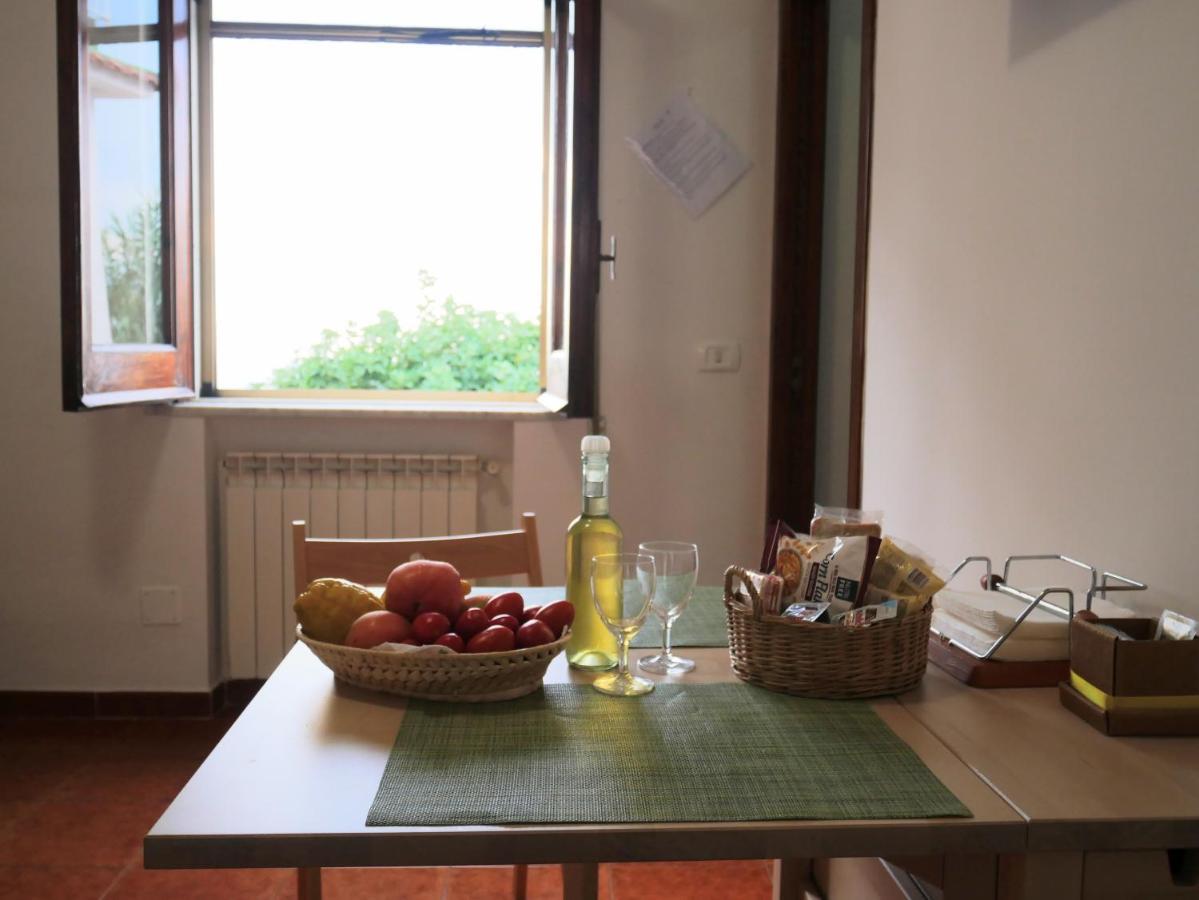 Olindo Apartment E Cristina Apartments Вико Екуензе Екстериор снимка