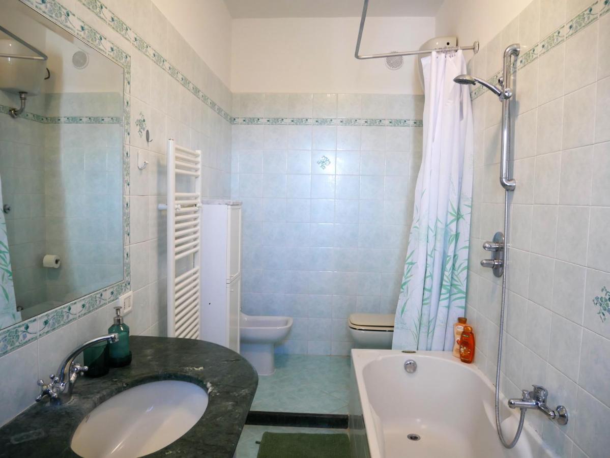 Olindo Apartment E Cristina Apartments Вико Екуензе Екстериор снимка